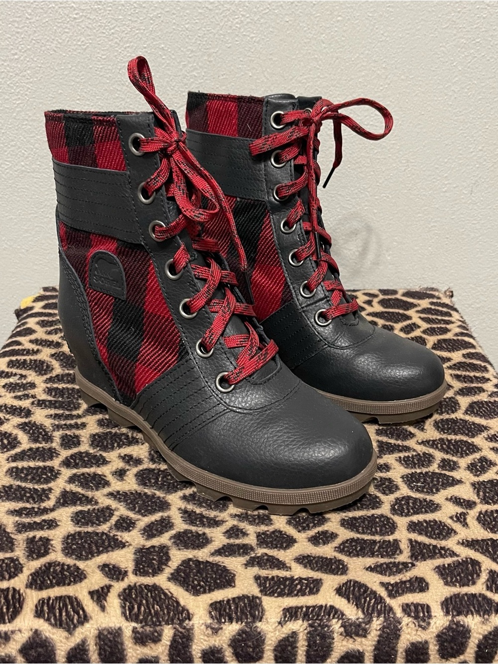 Sorel Lexie Buffalo Plaid Hidden Ankle Boots Lace Up Black Girls Size 37/5